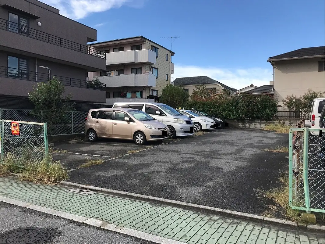 足立区舎人６丁目　月極駐車場